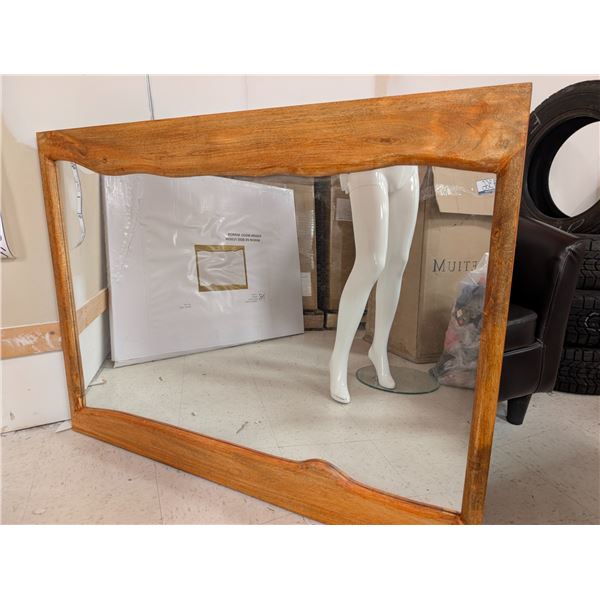MIROIR À CADRE DE BOIS 47 PO X 35 PO