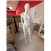 Image 1 : MANNEQUIN FEMME