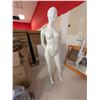 Image 1 : MANNEQUIN FEMME