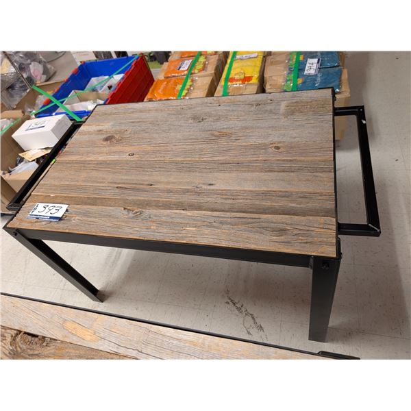 TABLE À DESSUS EN BOIS ET STRUCTURE MÉTALLIQUE 44 PO X 30 PO