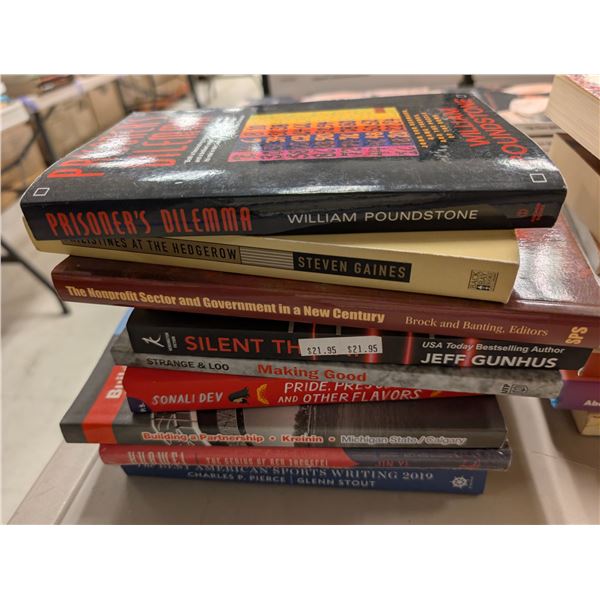 LOT DE 50 LIVRES ANGLAIS ASSORTIS