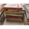 Image 2 : LOT DE 50 LIVRES ANGLAIS ASSORTIS