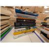 Image 5 : LOT DE +/- 50 LIVRES ANGLAIS ASSORTIS