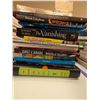 Image 4 : LOT DE +/- 50 LIVRES ANGLAIS ASSORTIS