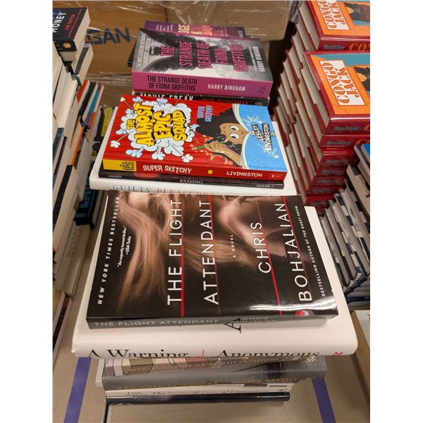 LOT DE +/- 50 LIVRES ANGLAIS ASSORTIS