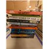 Image 3 : LOT DE +/- 50 LIVRES ANGLAIS ASSORTIS