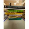 Image 5 : LOT DE +/- 50 LIVRES ANGLAIS ASSORTIS