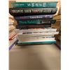 Image 5 : LOT DE +/- 50 LIVRES ANGLAIS ASSORTIS