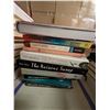 Image 4 : LOT DE +/- 50 LIVRES ANGLAIS ASSORTIS