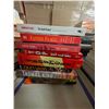Image 5 : LOT DE +/- 50 LIVRES ANGLAIS ASSORTIS