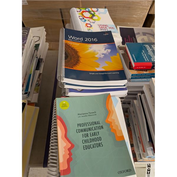 LOT DE +/- 50 MANUELS SCOLAIRES EN ANGLAIS