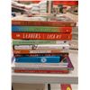 Image 3 : LOT DE +/- 50 LIVRES ANGLAIS ASSORTIS