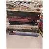 Image 4 : LOT DE +/- 50 LIVRES ANGLAIS ASSORTIS