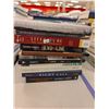 Image 2 : LOT DE +/- 50 LIVRES ANGLAIS ASSORTIS