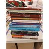 Image 2 : LOT DE +/- 50 LIVRES ANGLAIS ASSORTIS