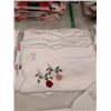 Image 5 : LOT DE 100 LINGES À VAISSELLE THÈME NOËL