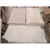 Image 2 : LOT DE 35 NAPPES BEIGES ASSORTIES