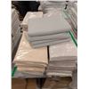 Image 1 : LOT DE 33 NAPPES BEIGES ASSORTIES