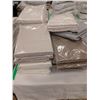 Image 1 : LOT DE 35 NAPPES BEIGES ASSORTIES