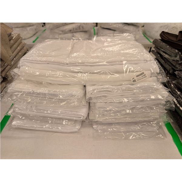 PAQUET DE 12 SERVIETTES EN TISSU BLANCHES