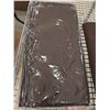 Image 1 : PAQUET DE 12 SERVIETTES EN TISSU BRUNES
