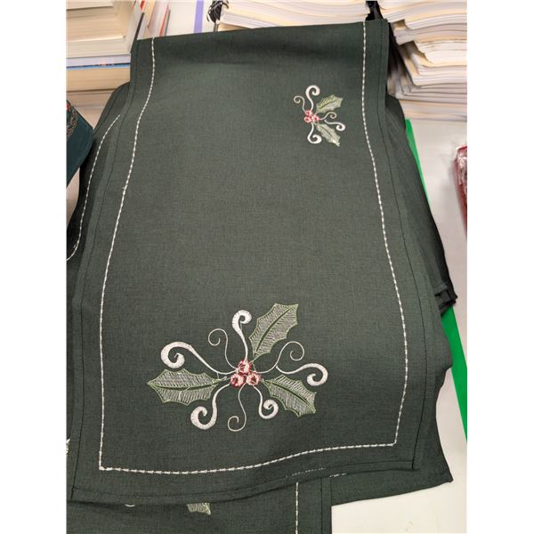LOT DE 30+ CHEMINS DE TABLE THÈME NOËL