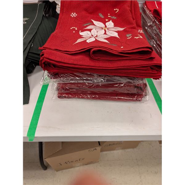LOT DE 40+ CHEMINS DE TABLE THÈME NOËL