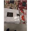 Image 5 : LOT DE 32 NAPPES ASSORTIES THÈME NOËL