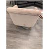Image 3 : FAUTEUIL (BEIGE) #HGSC391 #CNT41975 PDSF 1 600 $