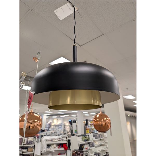 LUSTRE (NOIR/LAITON) #HGRA224 #CNT43066 PDSF 471 $