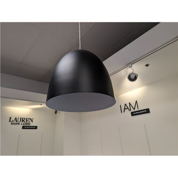 LUSTRE (NOIR) #CNT42991 PDSF 214 $