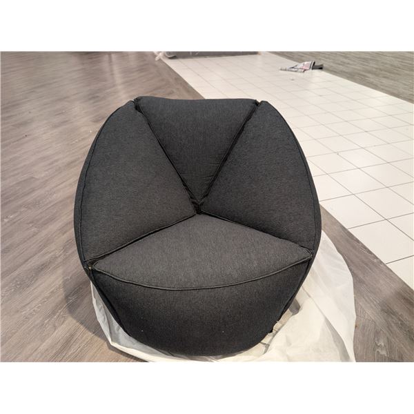 CHAISE NUEVO JASPER (TISSU GRIS FONCÉ) #HGCB160 #CNT42028 PDSF 2 970 $