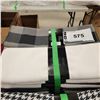 Image 1 : CHEMIN DE TABLE/TABLE RUNNERS