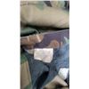 Image 5 : U.S. Military M81 Woodland Camouflage BDU Fatigue Shirt and Pants Set, Large Regular