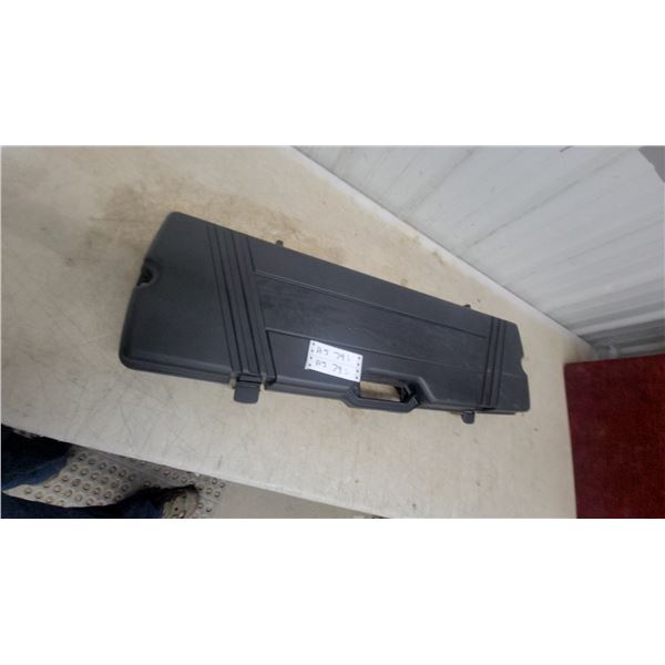 Allen Company Bow Guard Hard Plastic Arrow Case with Wooden Arrows and More