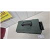 Image 3 : Sportsman plus Dry Box, Dark Green with Cam-Over Latch and Carry Handle 9 x 13.6 x 8"