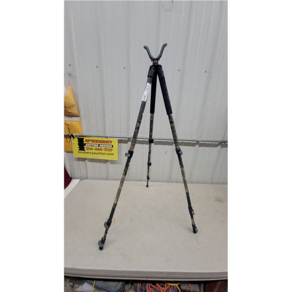 Adrenaline Bog Camo Shooting Tripod with Y-Shaped Rest