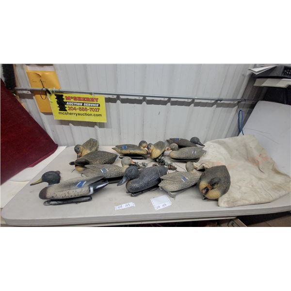 11x Floating Duck Decoys with Anchor Lines, Bolt Weights and Canvas Storage Bag