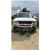 Image 3 : 2004 Chev Silverado 2500 HD Ext Cab, 8 Cul, Salvage Title, Has TOD and Keys