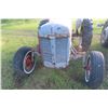 Image 2 : Ford TE20 Gas Tractor, 4 Speed, 3PH, PTO, S/N 87832