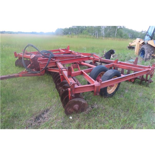 Massey Ferguson 52 13' Tandem Disc w/ Hydraulic Lift Cylinder