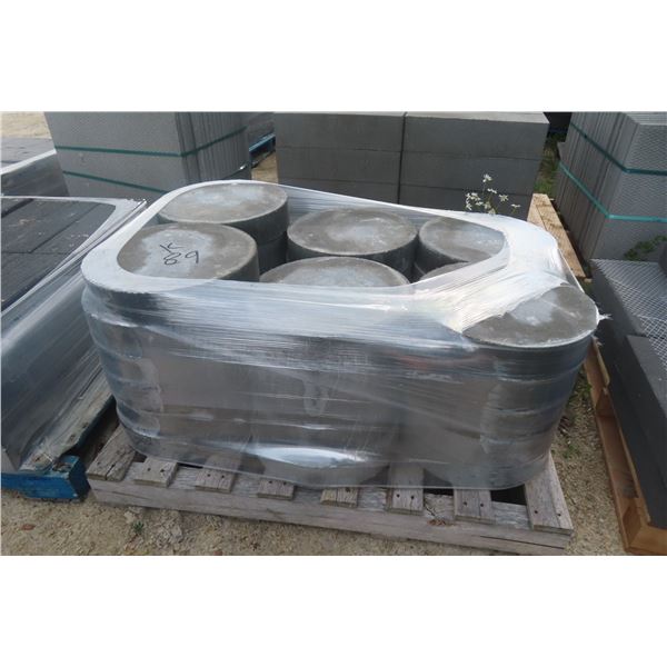 32 Round Patio Stones – 16? Diameter, 3½? Thick