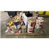 Image 2 : PALLET OF MAINTENANCE & MARINE ENAMEL, SPRAY PAINT, INTERIOR PAINTS, BOX OF DEDOS PAINT MIXING LIDS