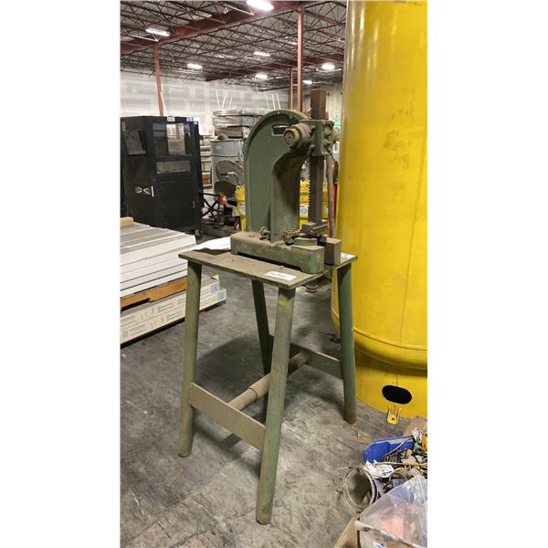 NO.3 HEAVY DUTY INDUSTRIAL ARBOUR PRESS ON METAL STAND