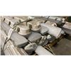 Image 4 : PALLET OF ASSORTED SHOP LIGHT BARS
