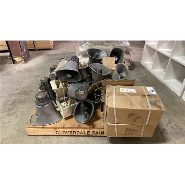 PALLET OF TOA TC-301TA HORN SPEAKERS, SPRING HINGES & ALLEN KEYS
