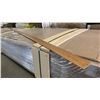 Image 5 : 1 LIFT OF BASEBOARD MOULDING- PINE WOOD WITH OAK IMPERIAL VALLEY PRINT FINISH, 14 FT LENGTHS