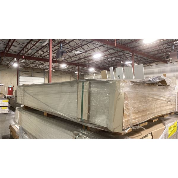 1 LIFT OF BASEBOARD MOULDING PREFINISHED WITH BRITE WHITE FINISH APPROX 82" LENGTHS, 1,071 FT