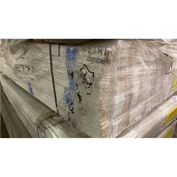 1 LIFT OF MOULDING TRIM WITH POLAR WHITE PAINTED FINISH APPROX 7' LENGTHS, 3,024 FT TOTAL