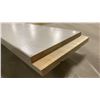 Image 4 : 1 LIFT OF BASEBOARD MOULDING NON EMBOSSED TRUE WHITE APPROX 82" LENGTHS , 1,260 FT TOTAL